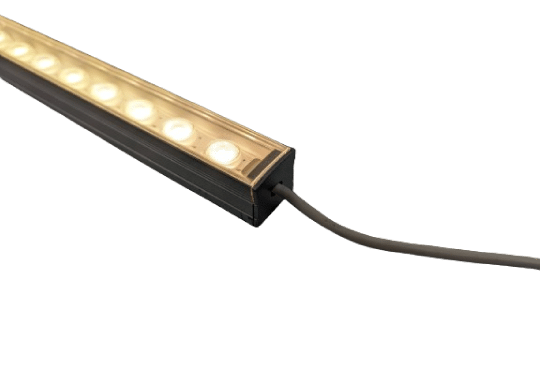 dimmable, energy-efficient wall washer lighting fixture Wall Washer 4’ Enclosed